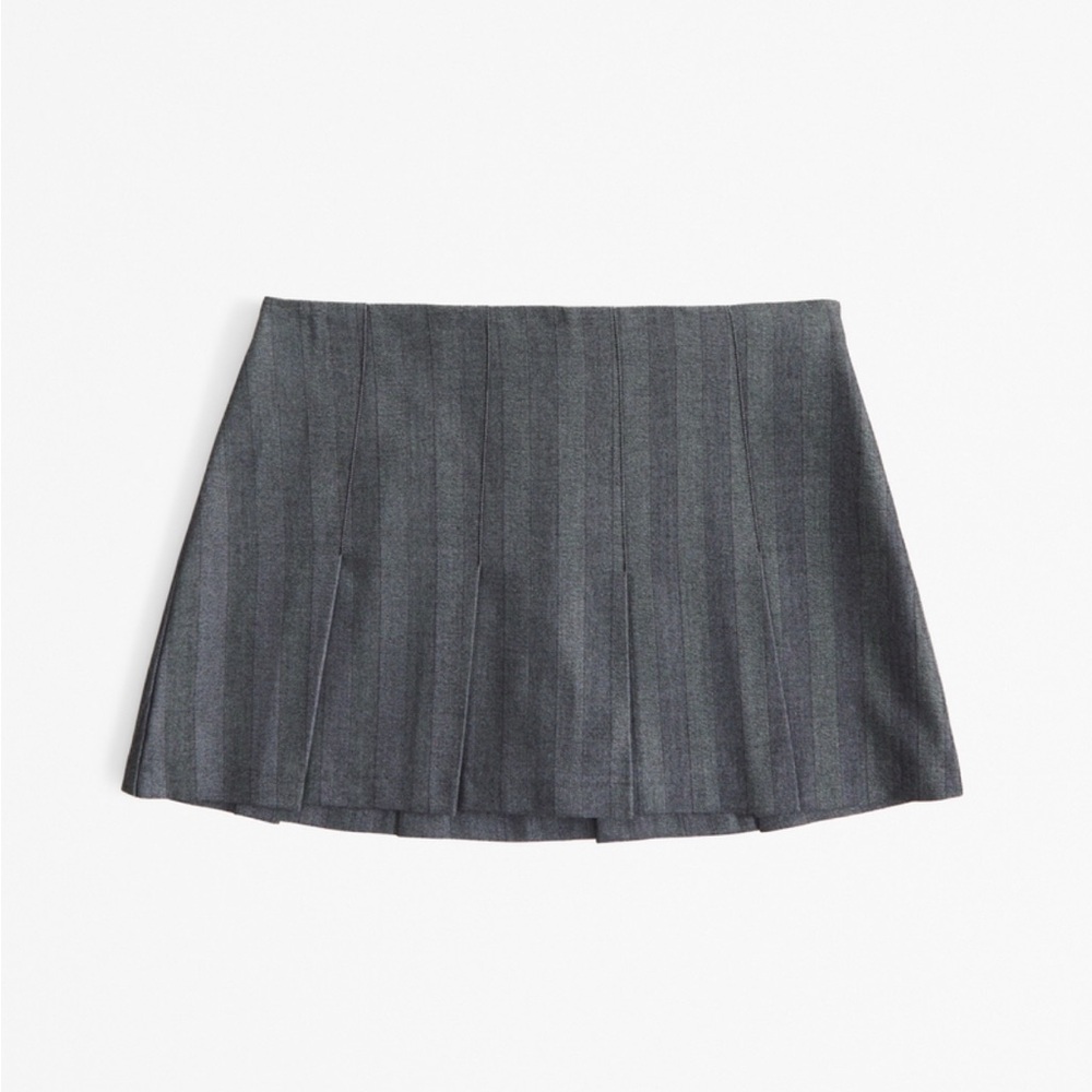 Abercrombie & Fitch Gray Pleated Mini Skort